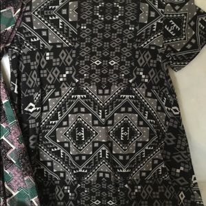 ***Lularoe Carly Aztec Print only.. Size small
